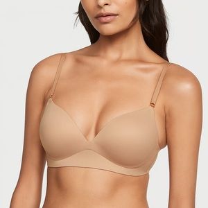 LOVE CLOUD
Wireless Push-Up Bra VS